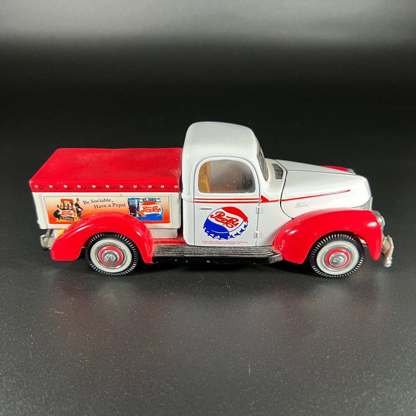 Golden Wheel Diecast 1940 Pepsi Truck