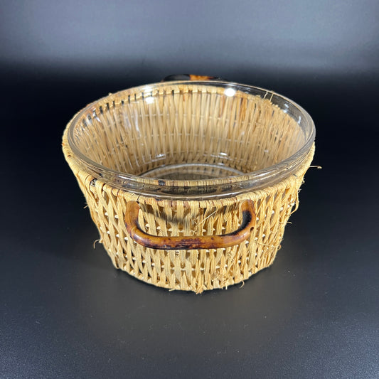Pyrex Cassarole Bowl with Basket