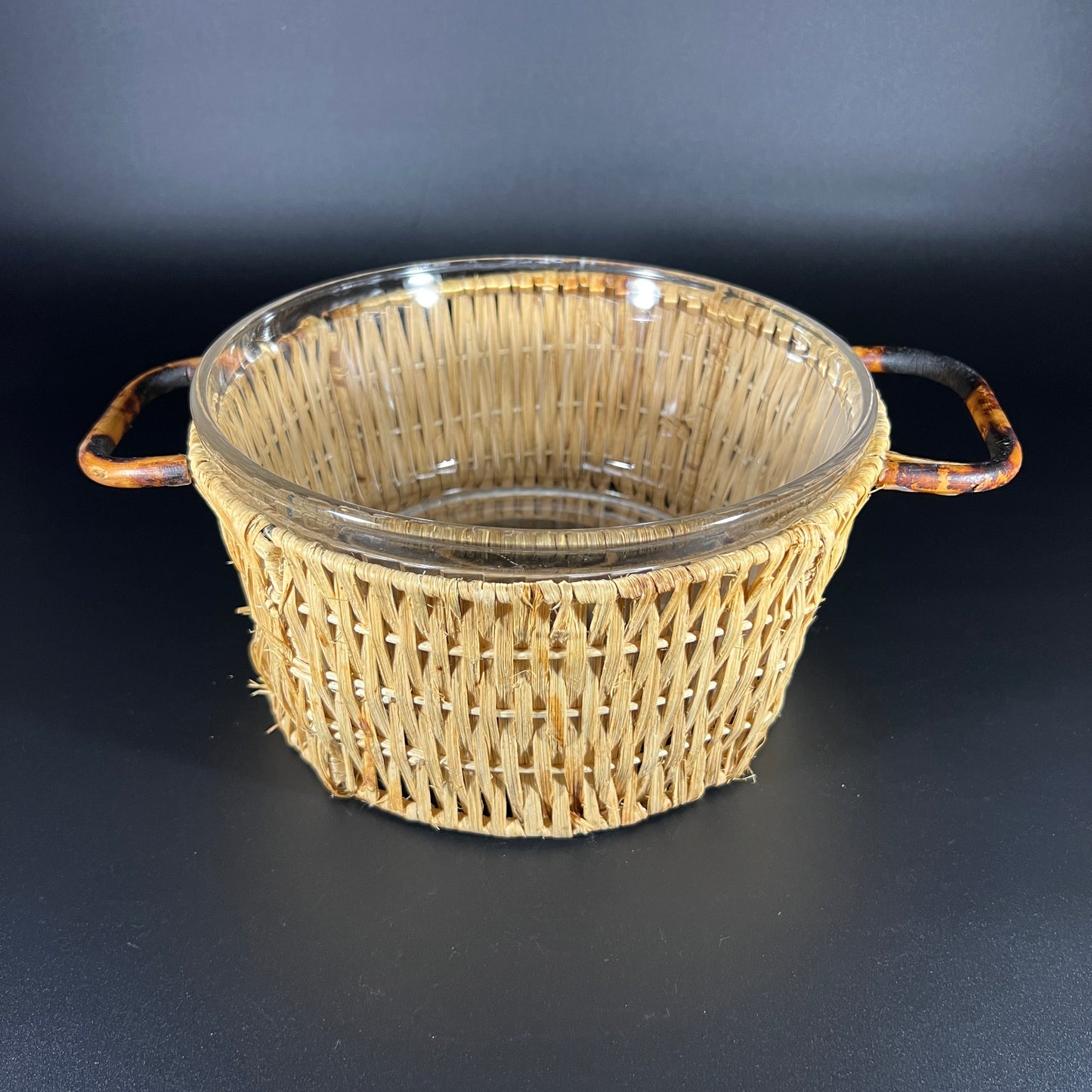 Pyrex Cassarole Bowl with Basket