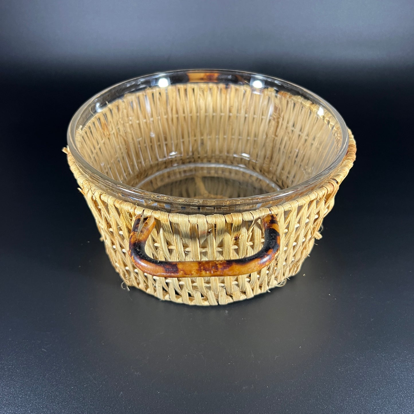 Pyrex Cassarole Bowl with Basket