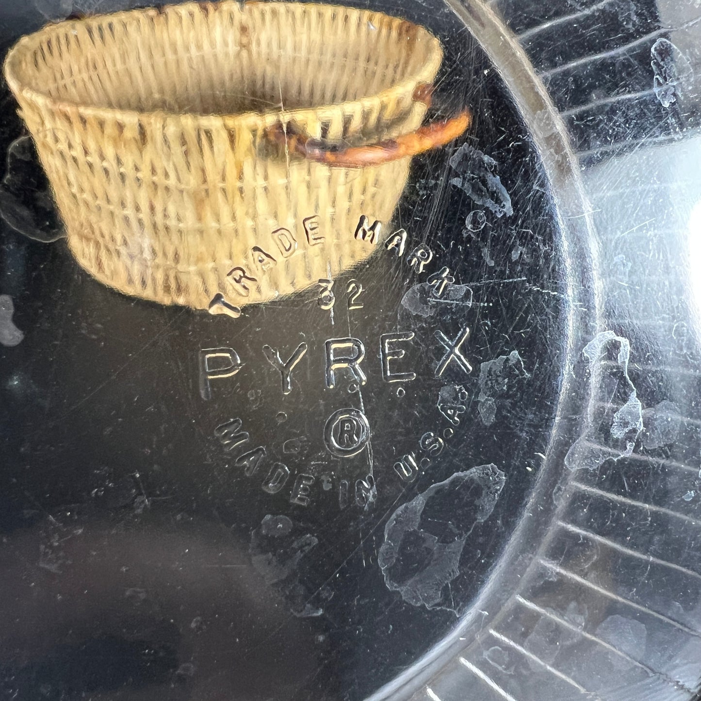 Pyrex Cassarole Bowl with Basket