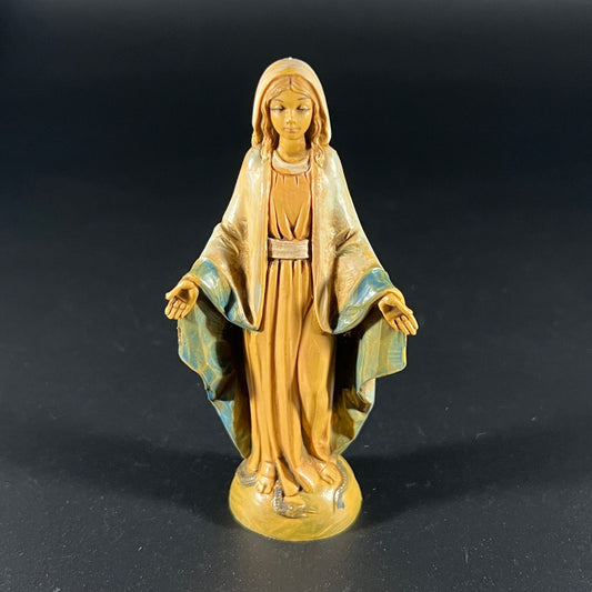 Fontanini Collection Madonna with Card