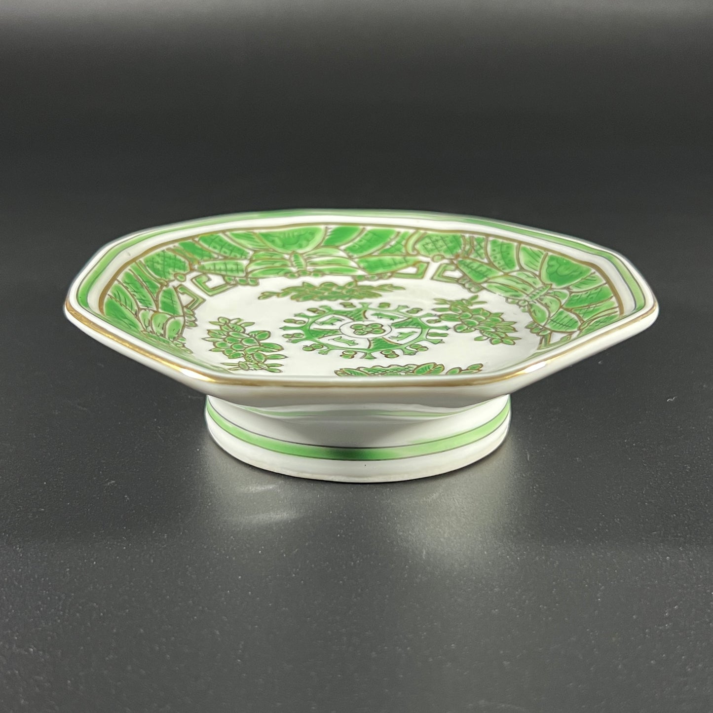 Japanese Imari Style Raised Dish