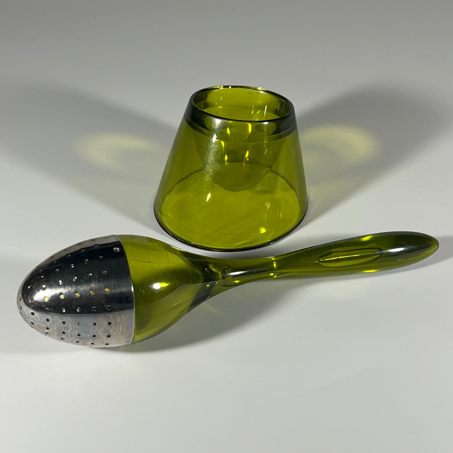 Green Lucite Tea Infuser & Stand