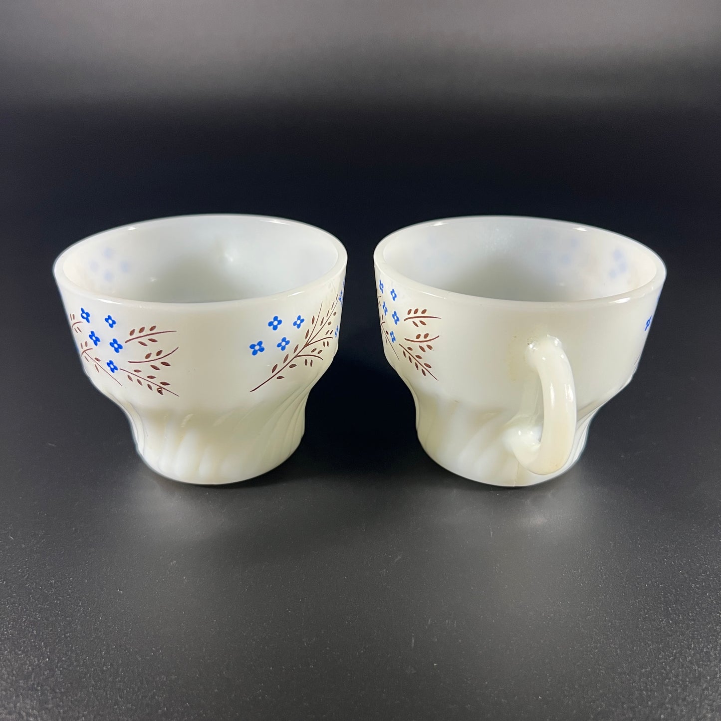 Termocrisa White Milk Glass Pair