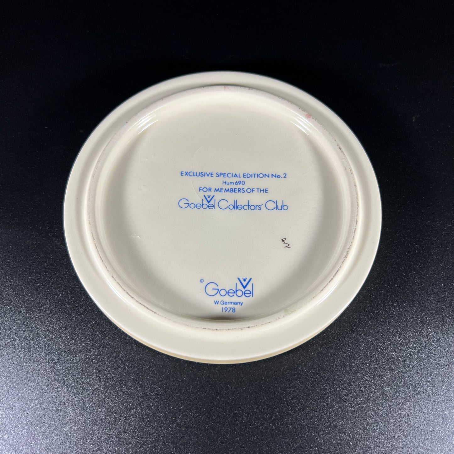 1978 Goebel Collectors Club Member Plaque