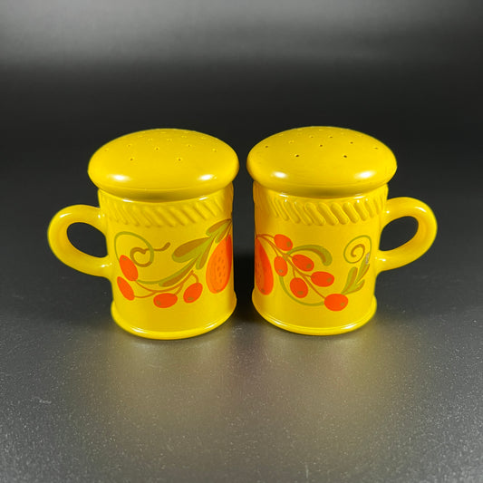 Avon Pennsylvania Dutch Salt and Pepper Shakers