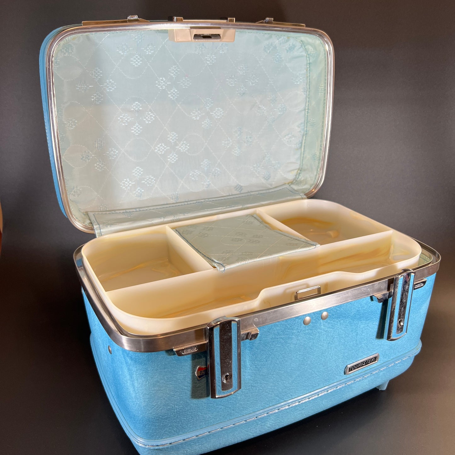 American Tourister Baby Blue Cosmetics Case