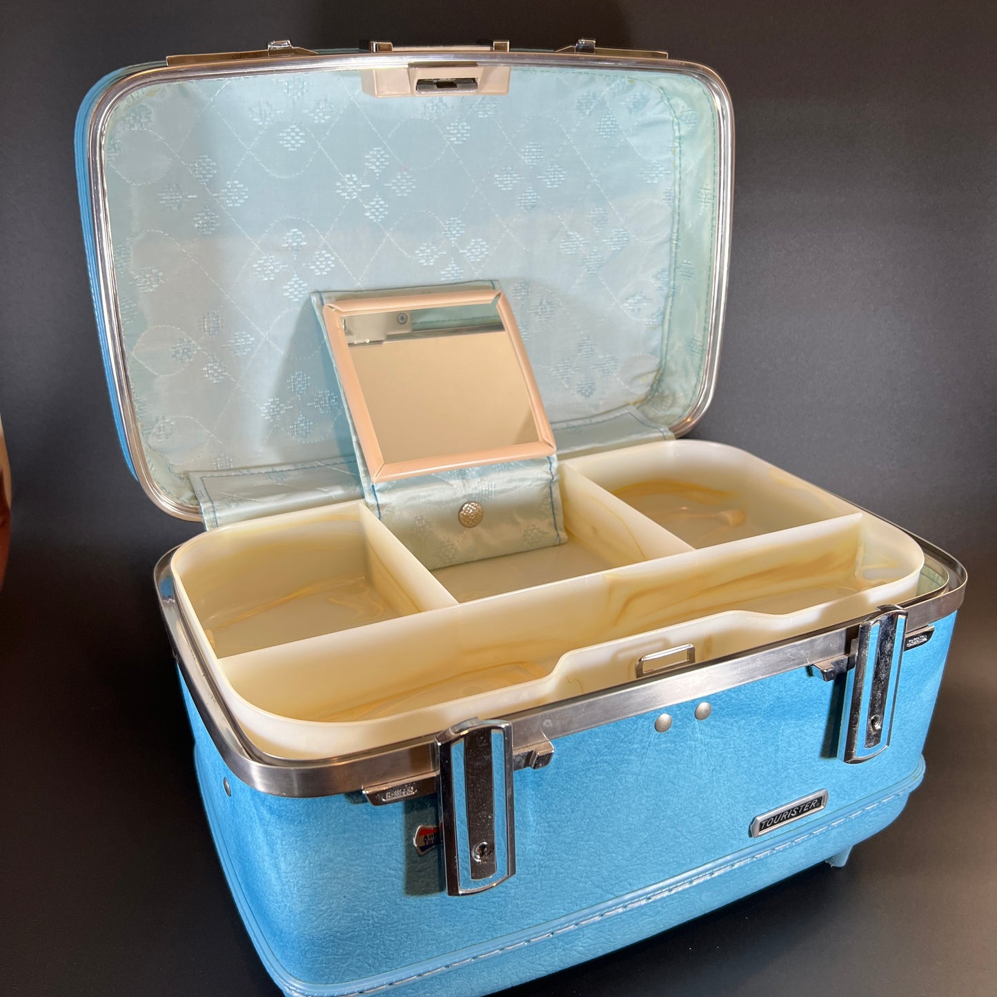 American Tourister Baby Blue Cosmetics Case