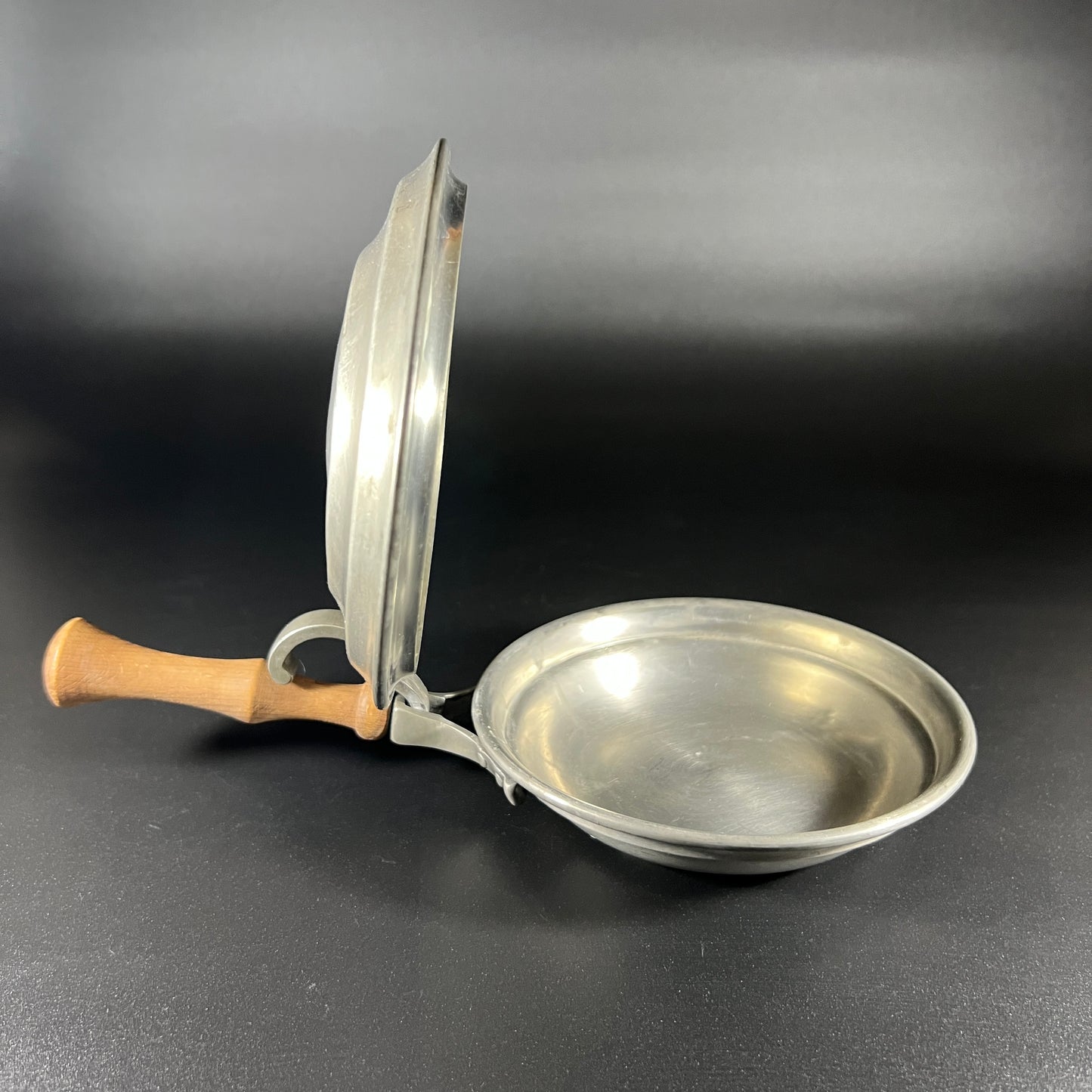 Vintage Bulter's Crumb Catcher