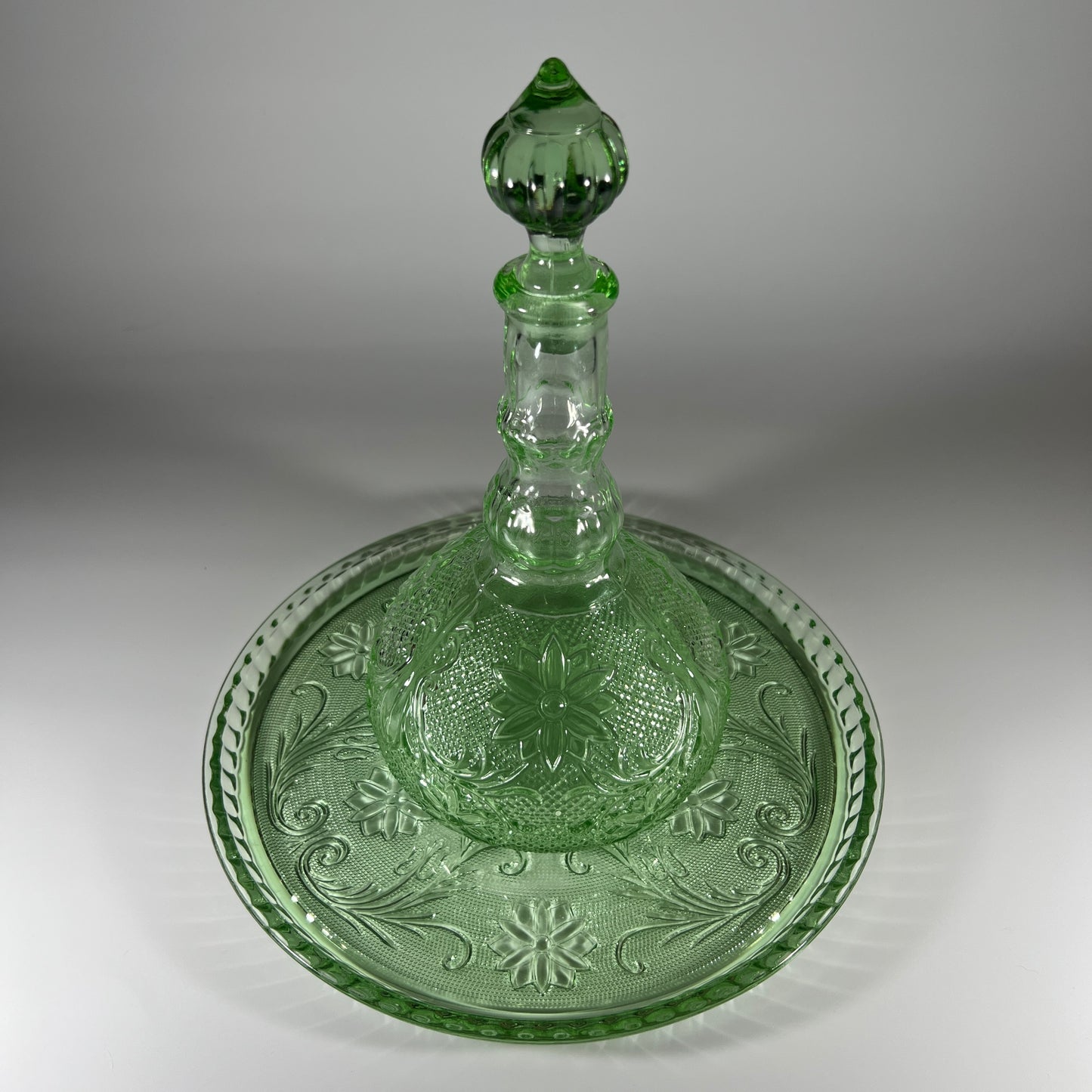 Indiana Tiara Green Chantilly Decanter Set
