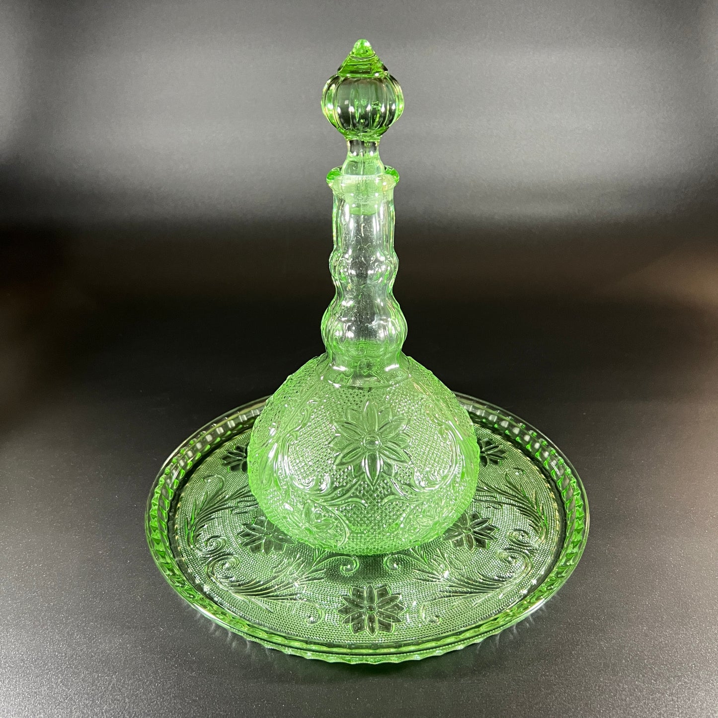 Indiana Tiara Green Chantilly Decanter Set