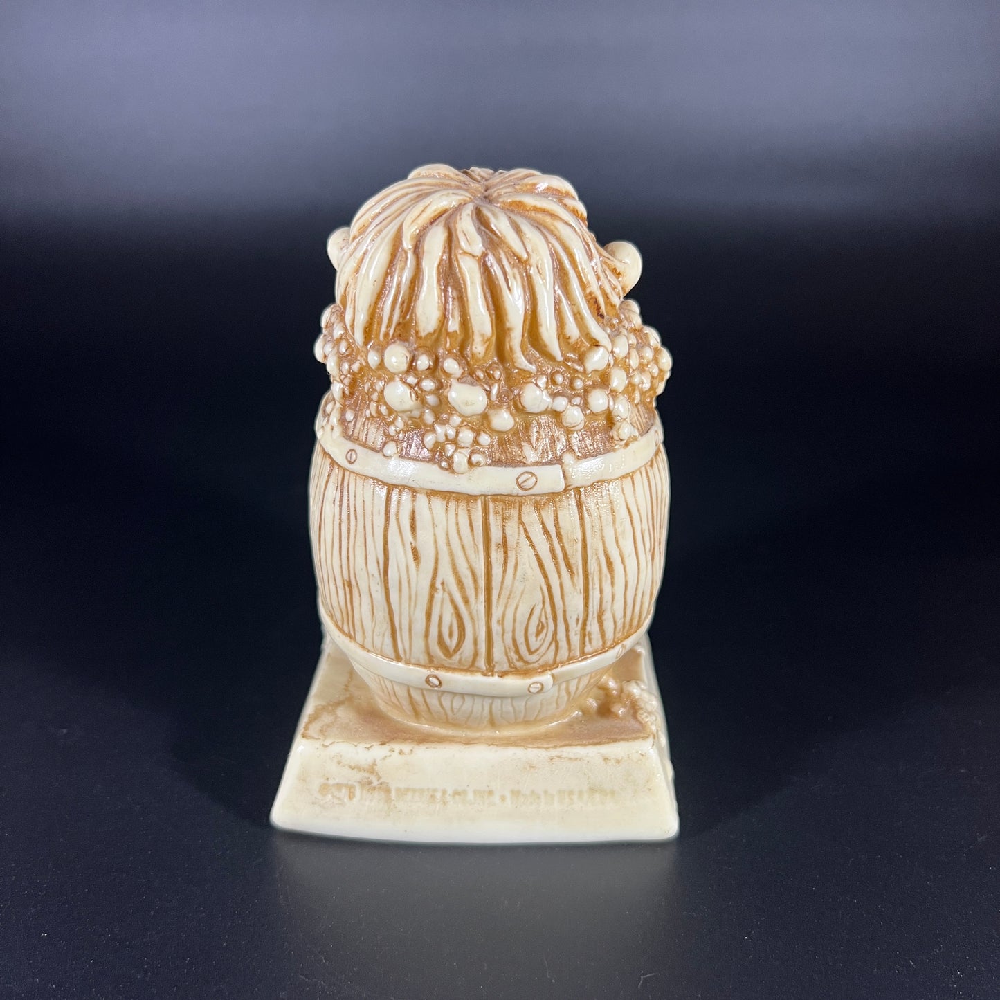 1978 Russ Berrie Co. Novelty Beer Statue