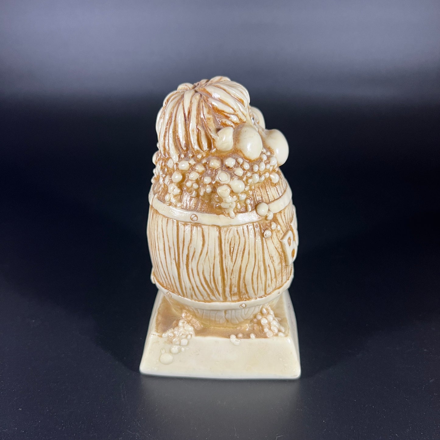 1978 Russ Berrie Co. Novelty Beer Statue
