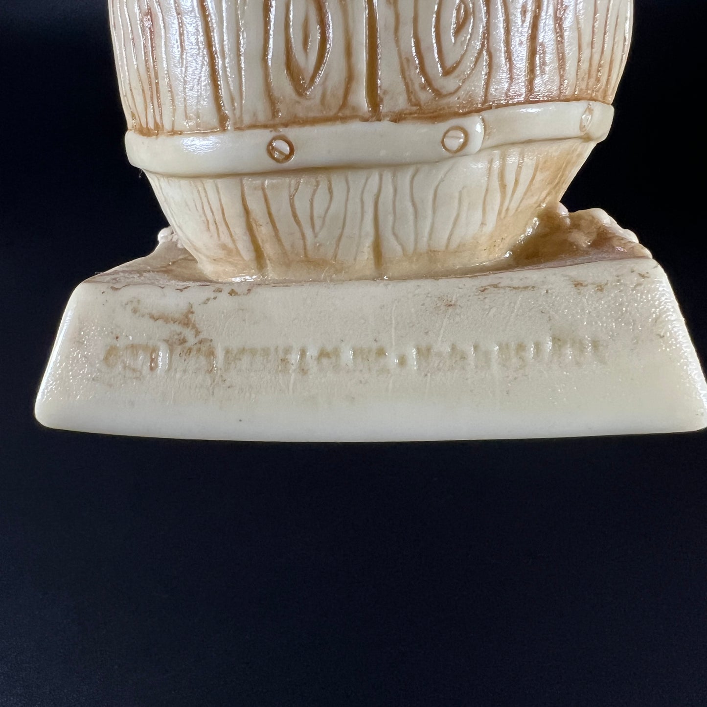 1978 Russ Berrie Co. Novelty Beer Statue