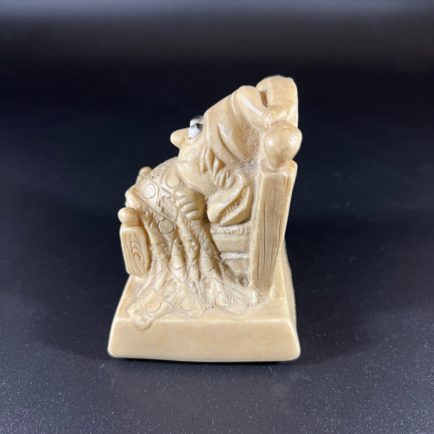 Russ Berrie "Under My Covers" Novelty Trophy