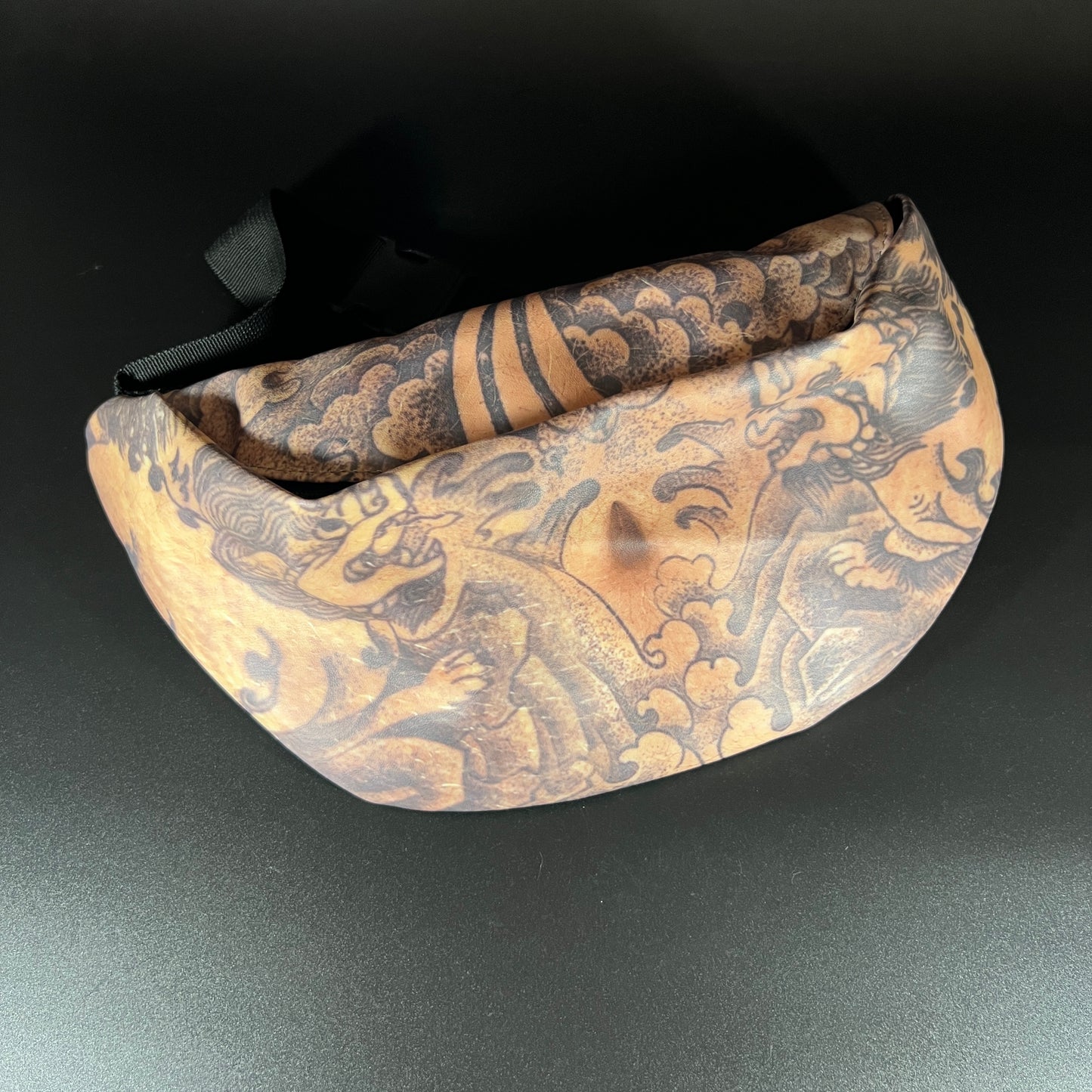 Tattoo Belly Hip Pack