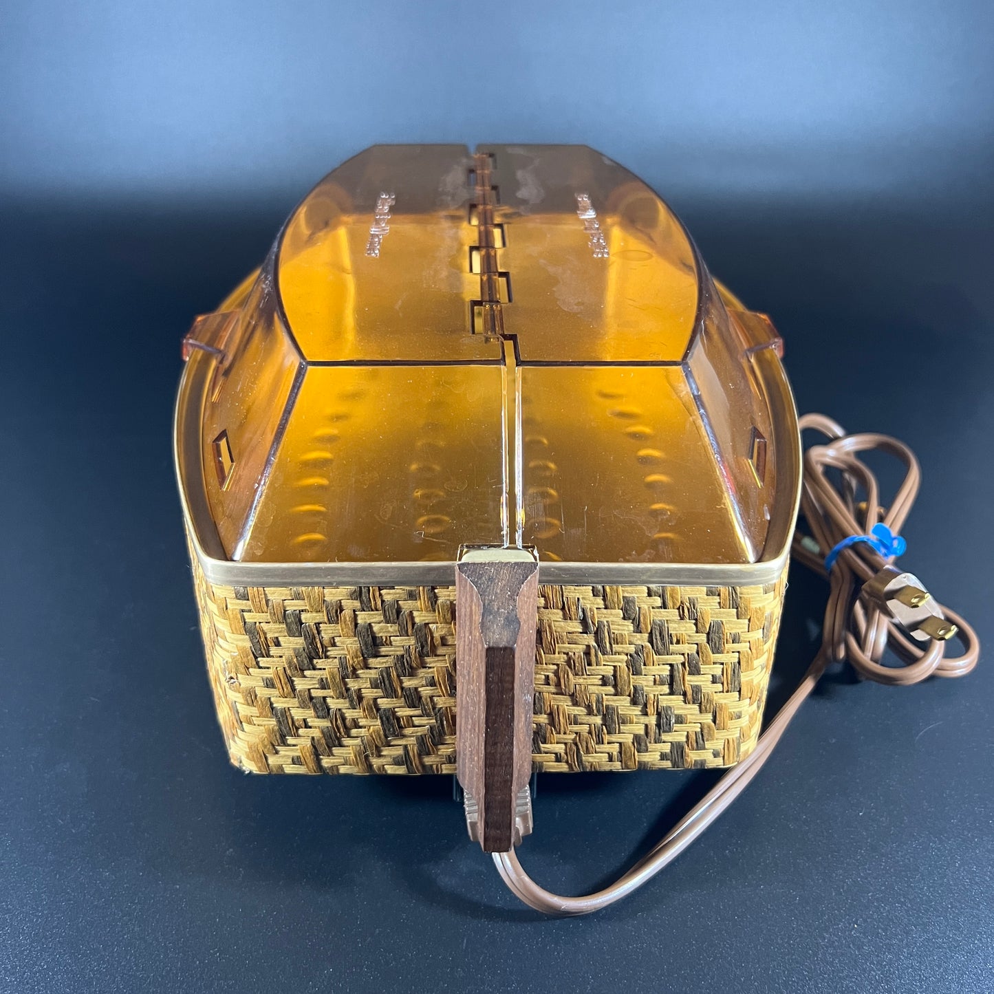 1960s Salton Hotray Bun Warmer