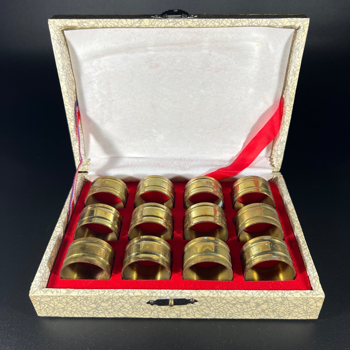 Vintage Brass Napkin Rings Holders In Original Case (set of 12)