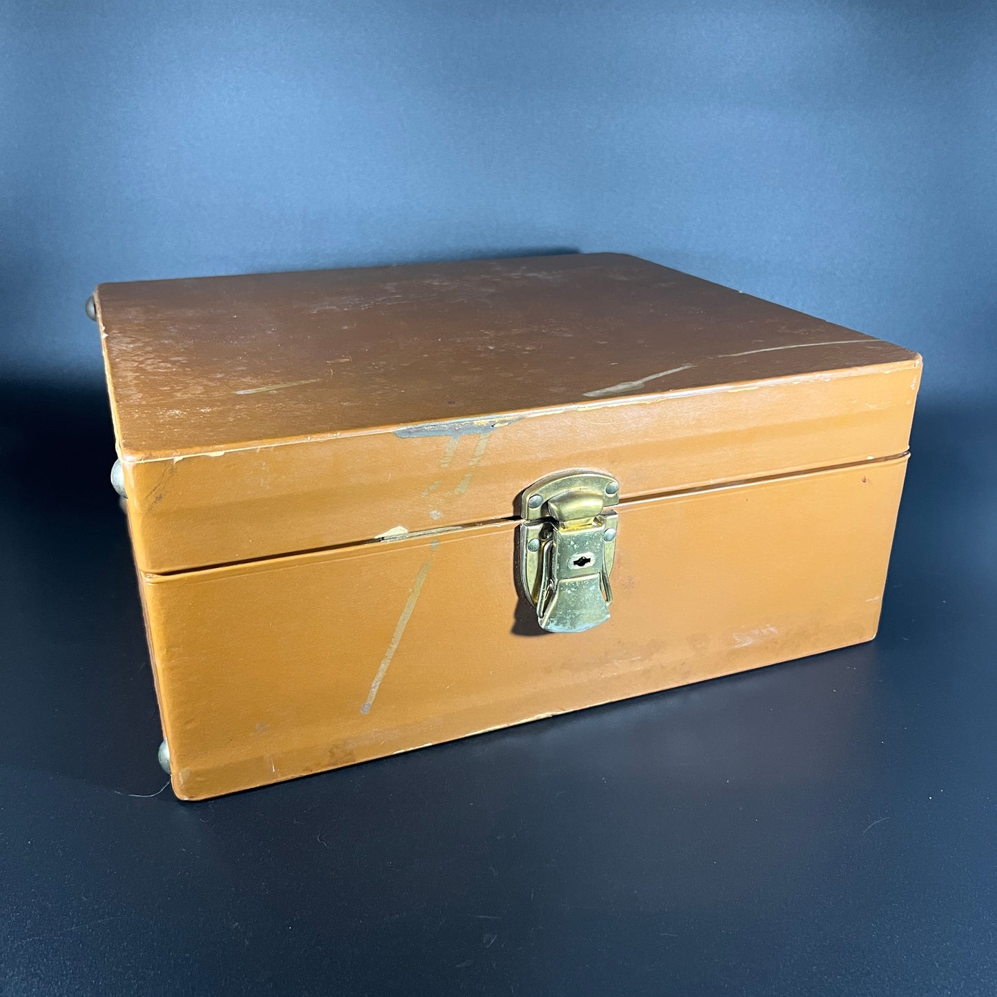 1960s Trav-L-Bar by Ever-Wear with Key