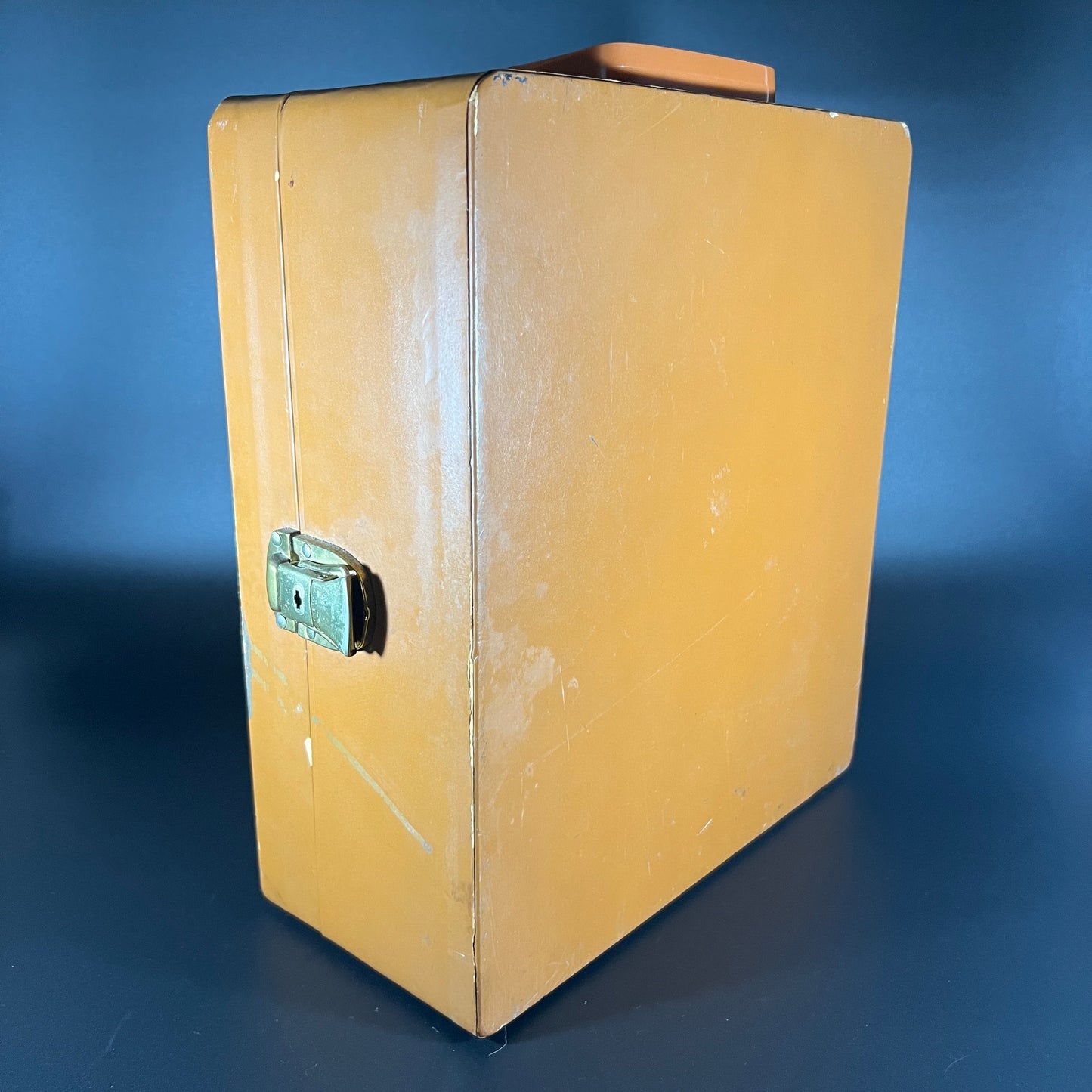 1960s Trav-L-Bar by Ever-Wear with Key