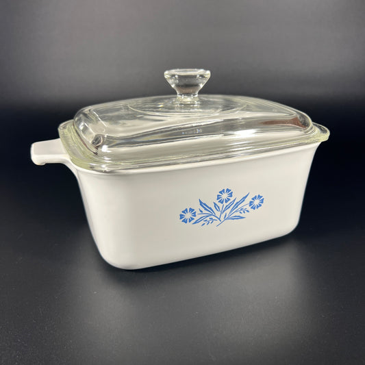 1972 Corning Ware P-4-B / 1.5 quart Baking Dish with Lid