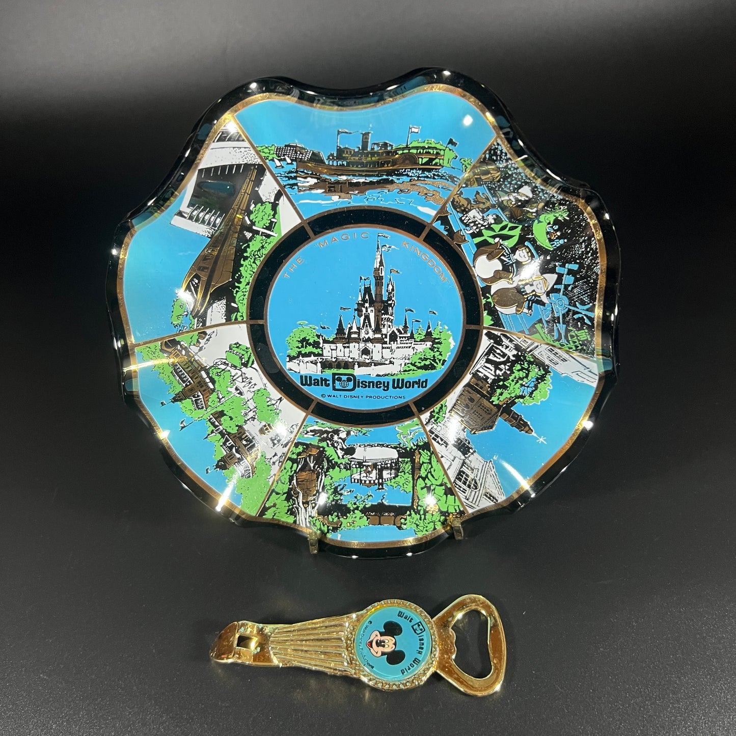 Early 1970s Walt Disney World Souvenir Set