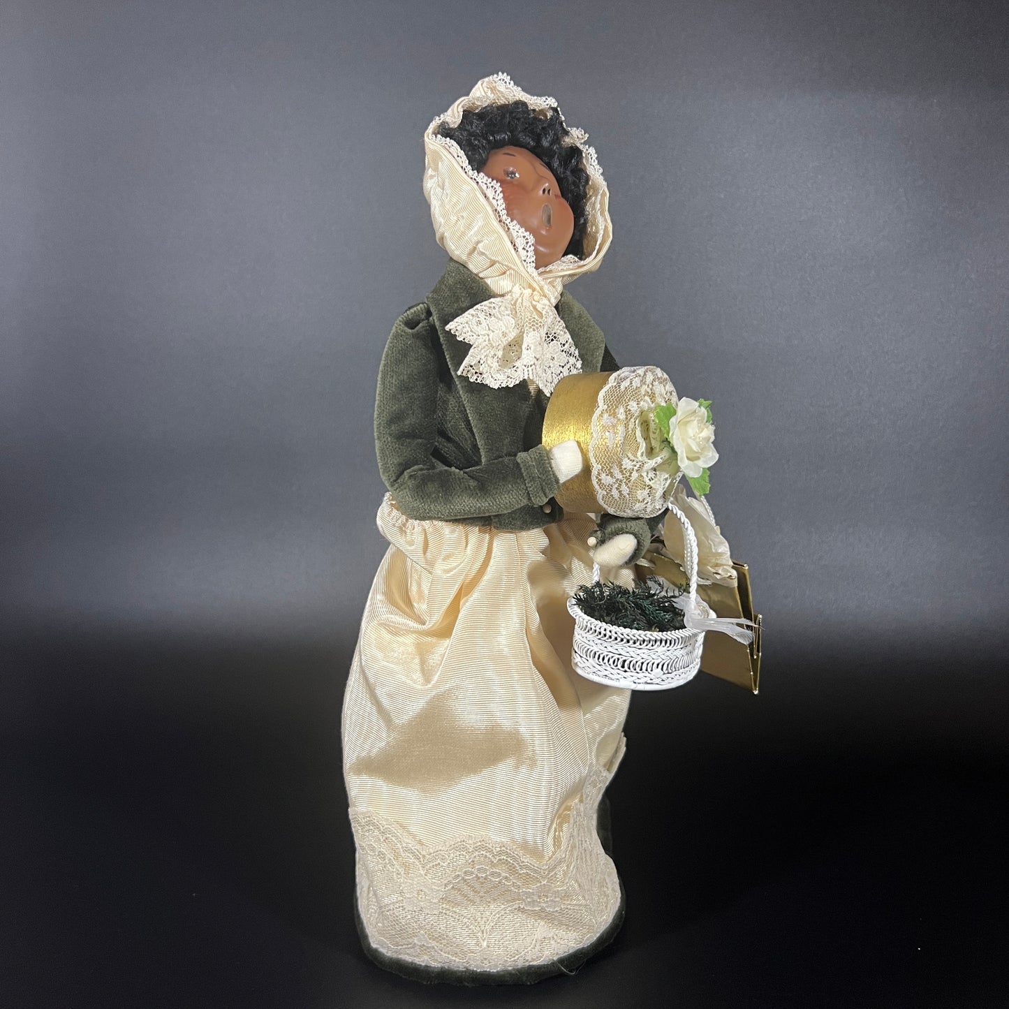 Byers Choice African American Woman with Hat box and Shopping bag