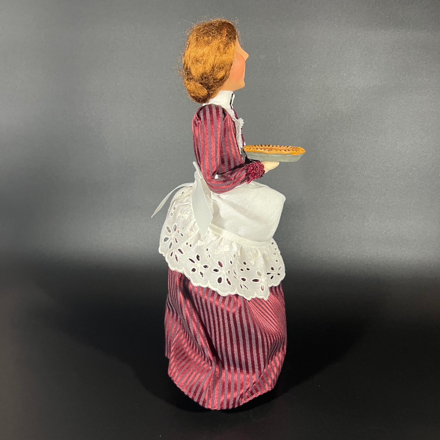 Byers Choice Doll - Woman Caroler Holding Pumpkin Pie