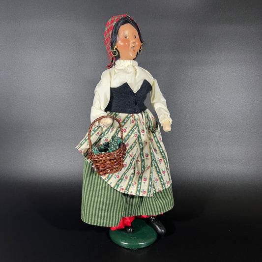 Byers Choice Doll - Gypsy Woman Caroler