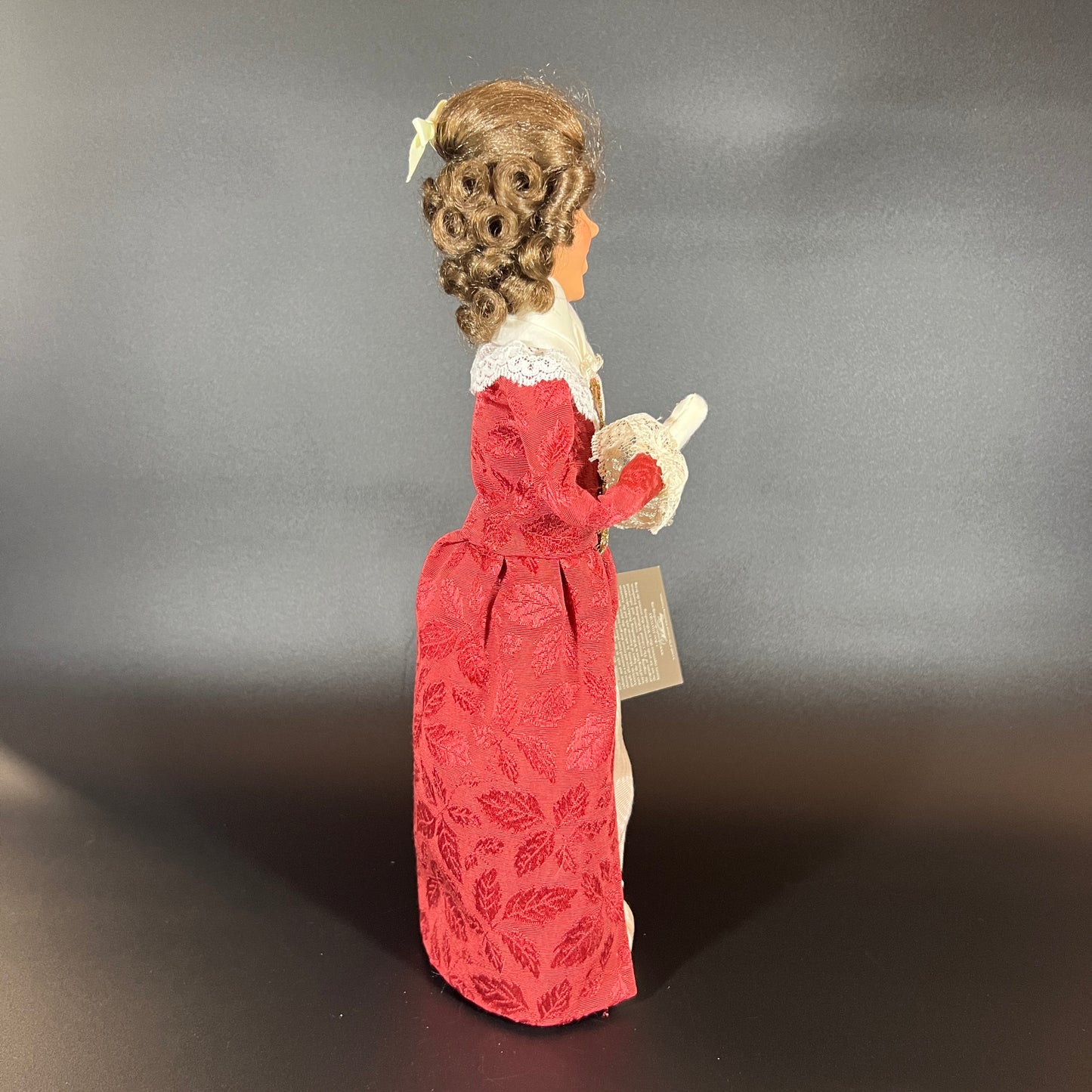 Byers Choice Doll - Williamsburg Woman Caroler