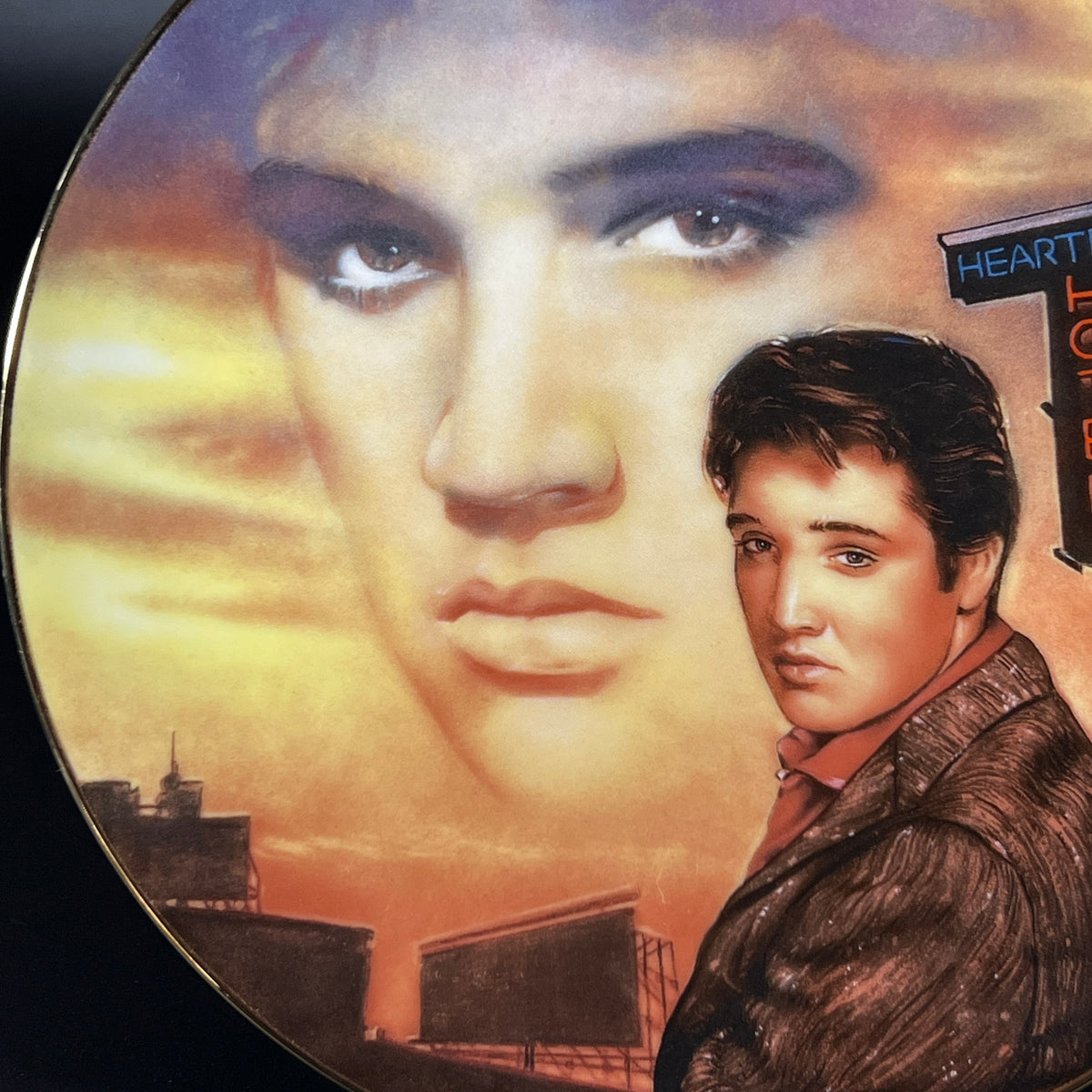 Elvis Presley “Heartbreak Hotel” 1st Issue Collector Plate