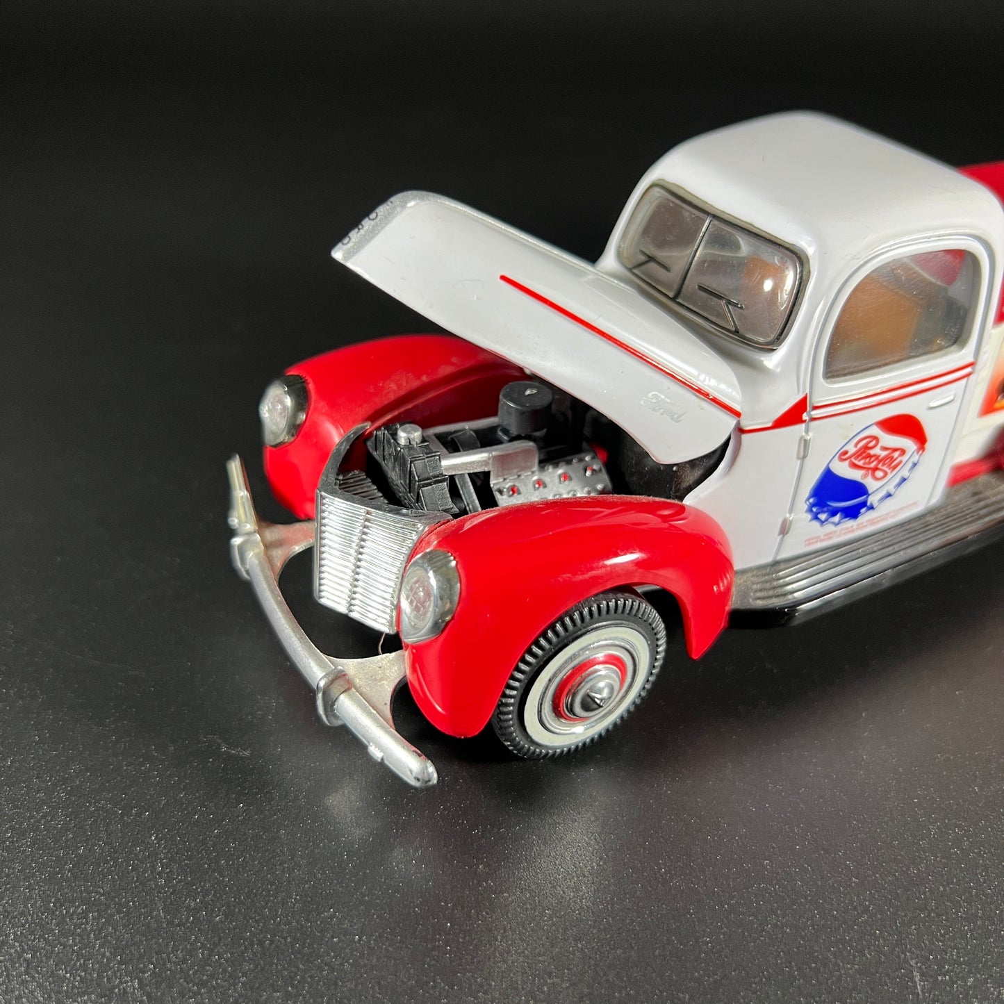 Golden Wheel Diecast 1940 Pepsi Truck