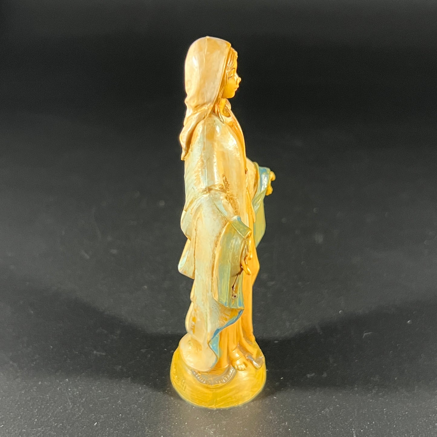 Fontanini Collection Madonna with Card