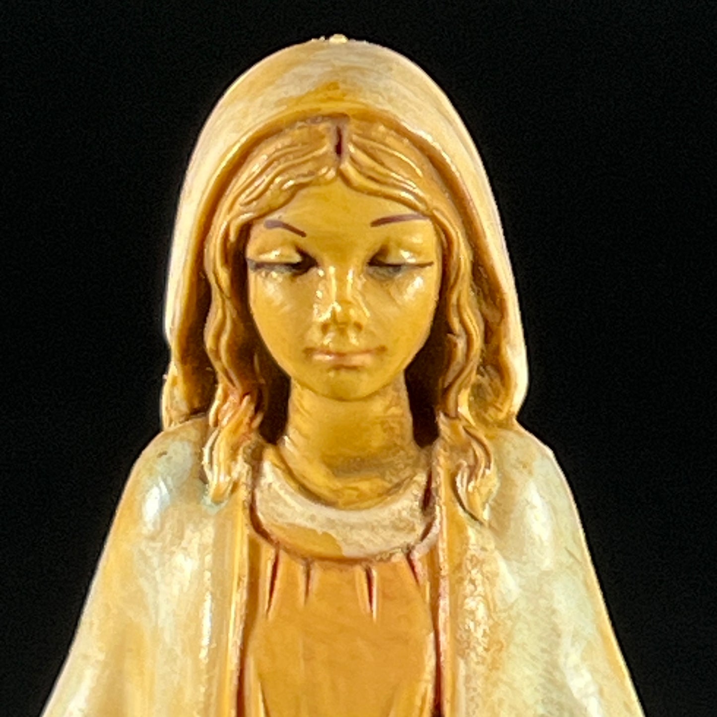 Fontanini Collection Madonna with Card