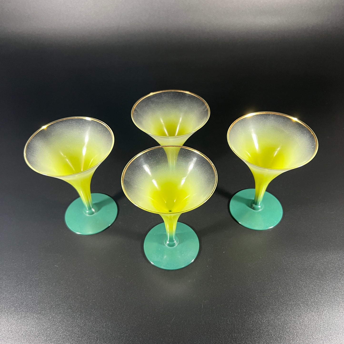Blendo Green Stemmed Glass Set