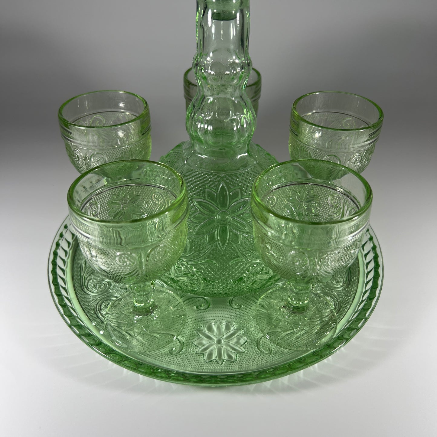 Indiana Tiara Green Chantilly Decanter Set