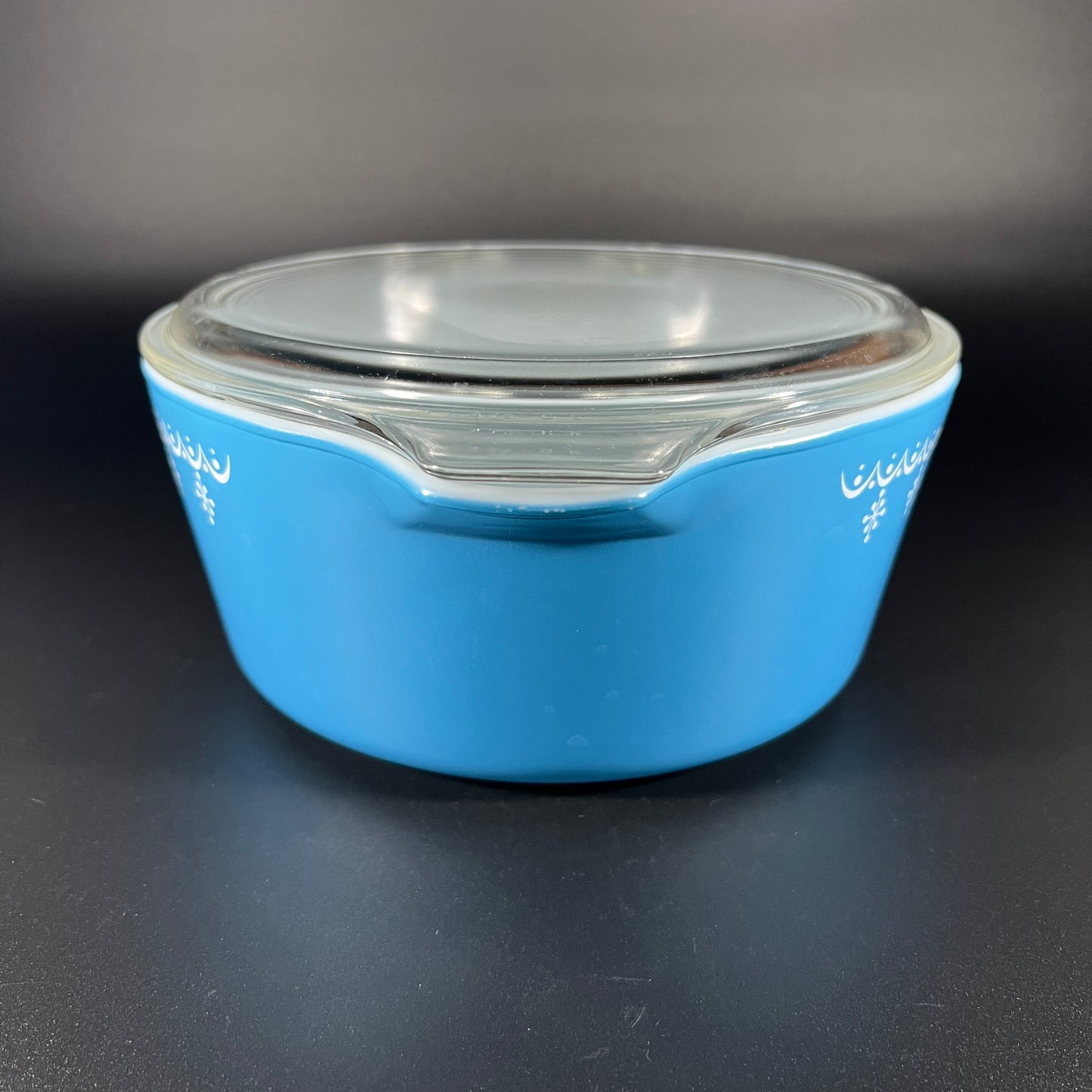 Pyrex Serving Bowl Set with lids (3 piece set)