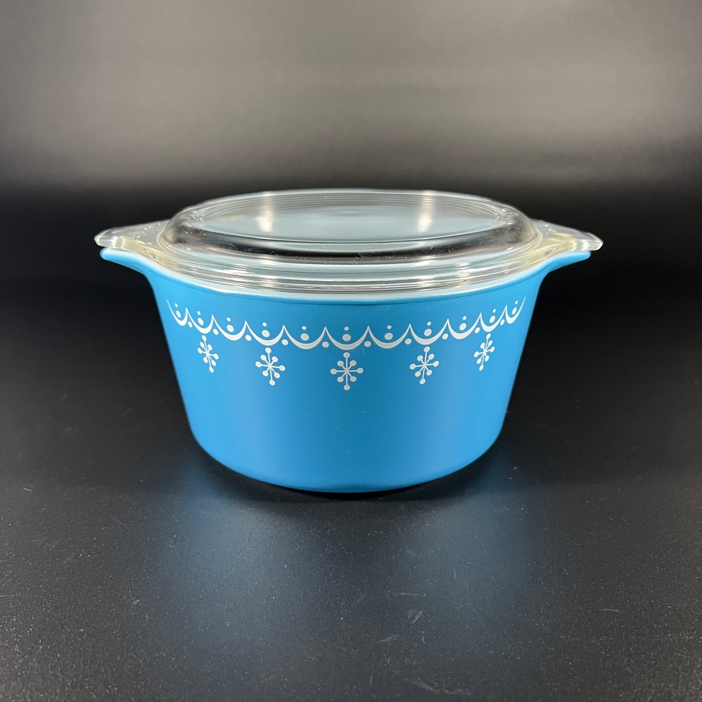 Pyrex Serving Bowl Set with lids (3 piece set)