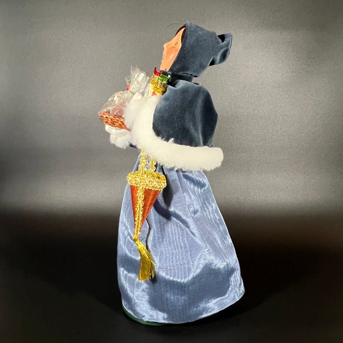 Byers Choice Doll - Victorian Shopper Woman with Yule Log and Gifts