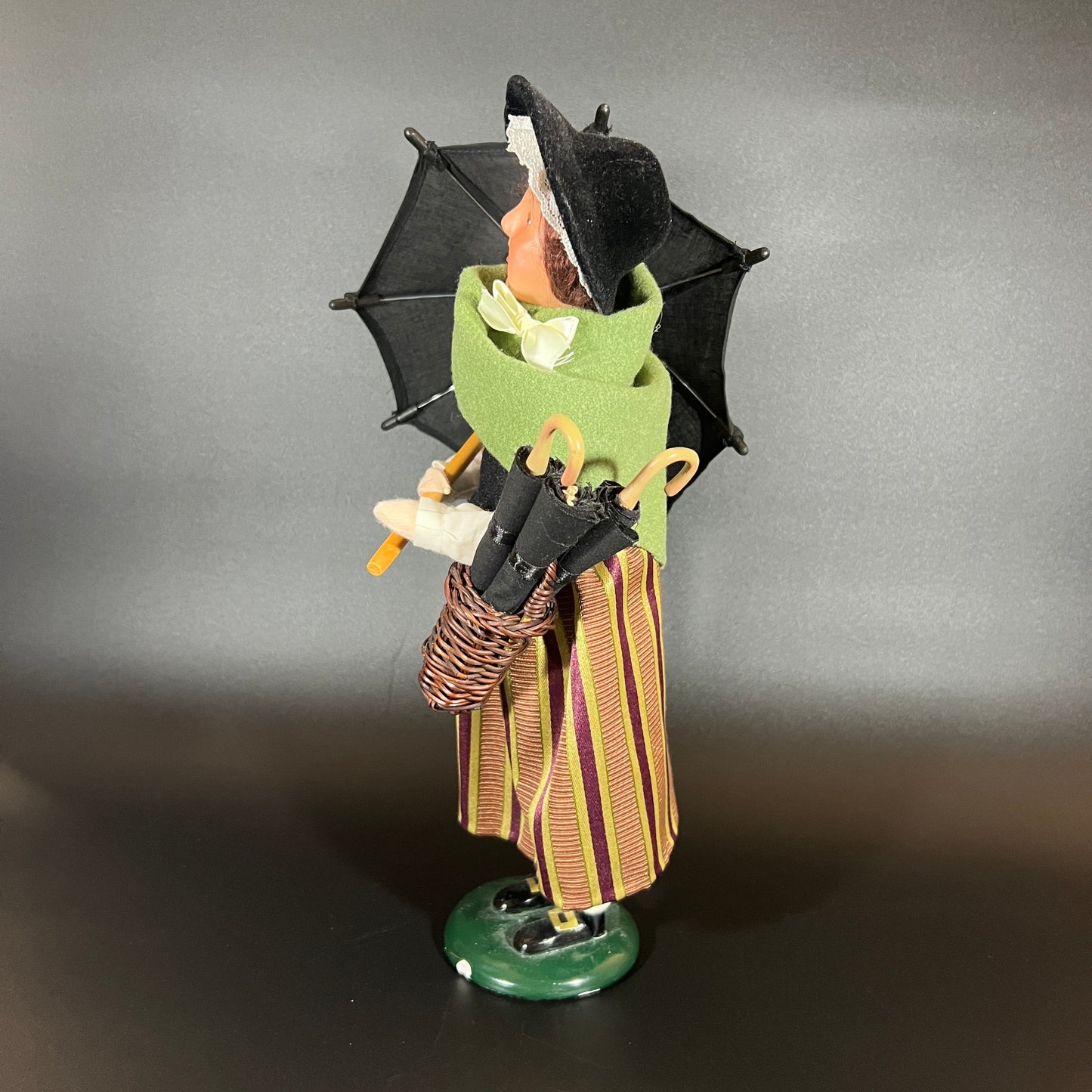 Byers Choice Doll - Woman Caroler Selling Bumpershoots or Umbrellas