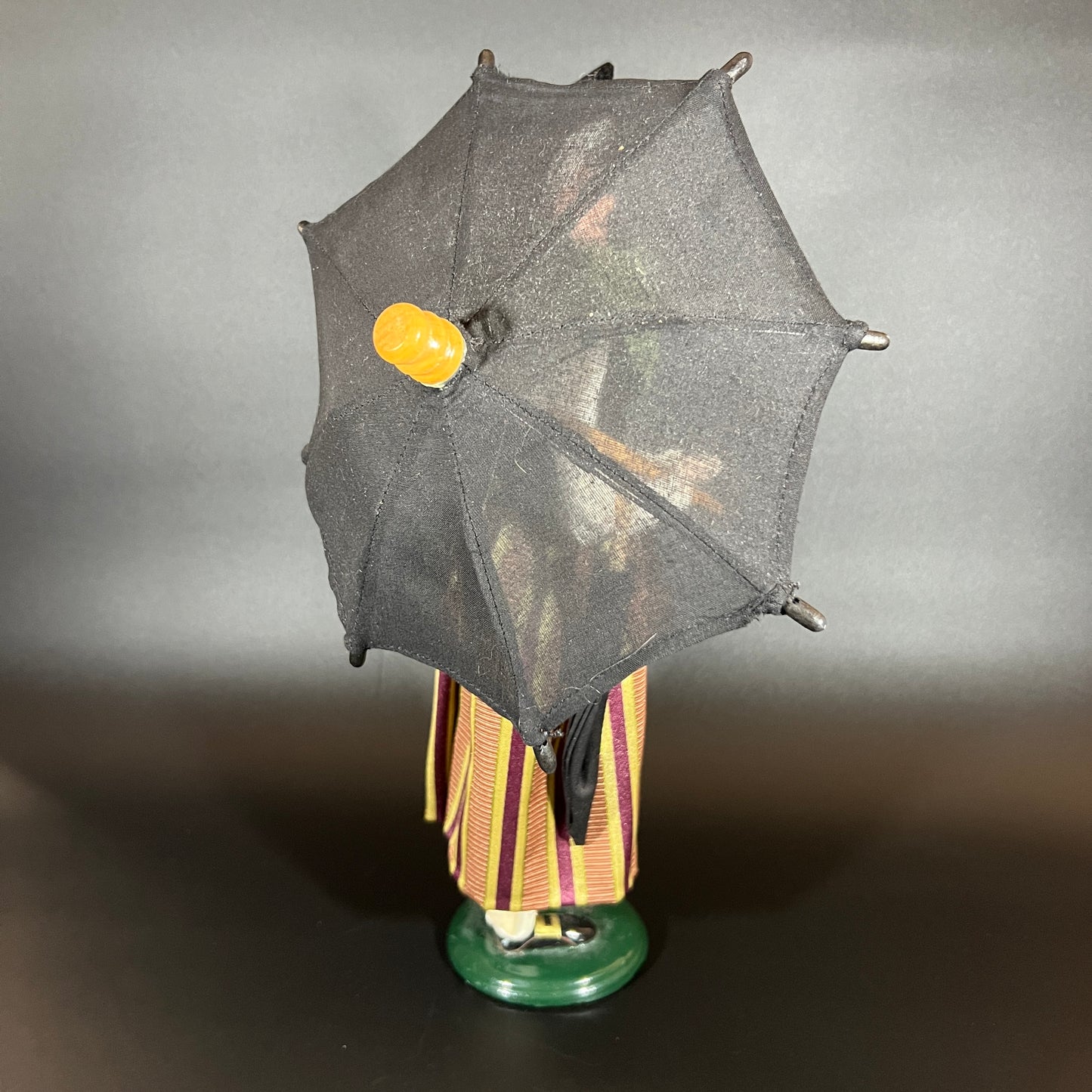 Byers Choice Doll - Woman Caroler Selling Bumpershoots or Umbrellas