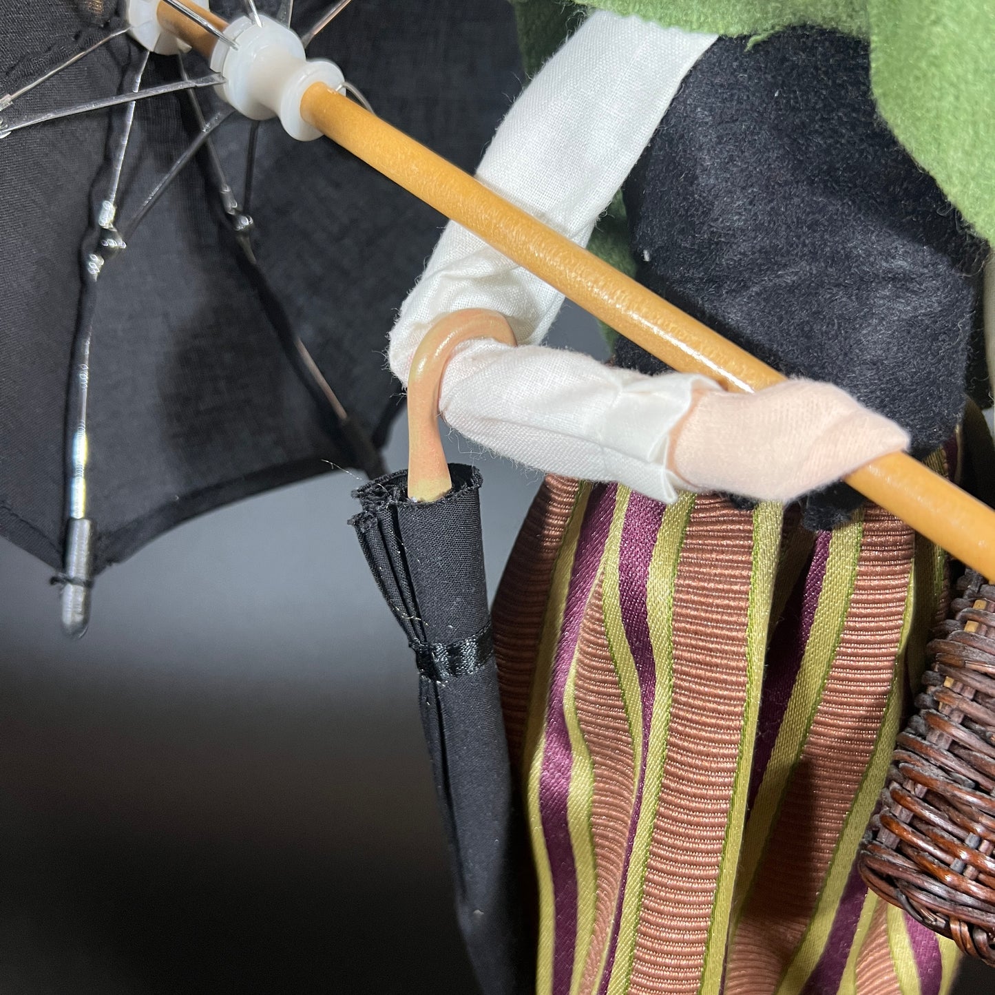 Byers Choice Doll - Woman Caroler Selling Bumpershoots or Umbrellas