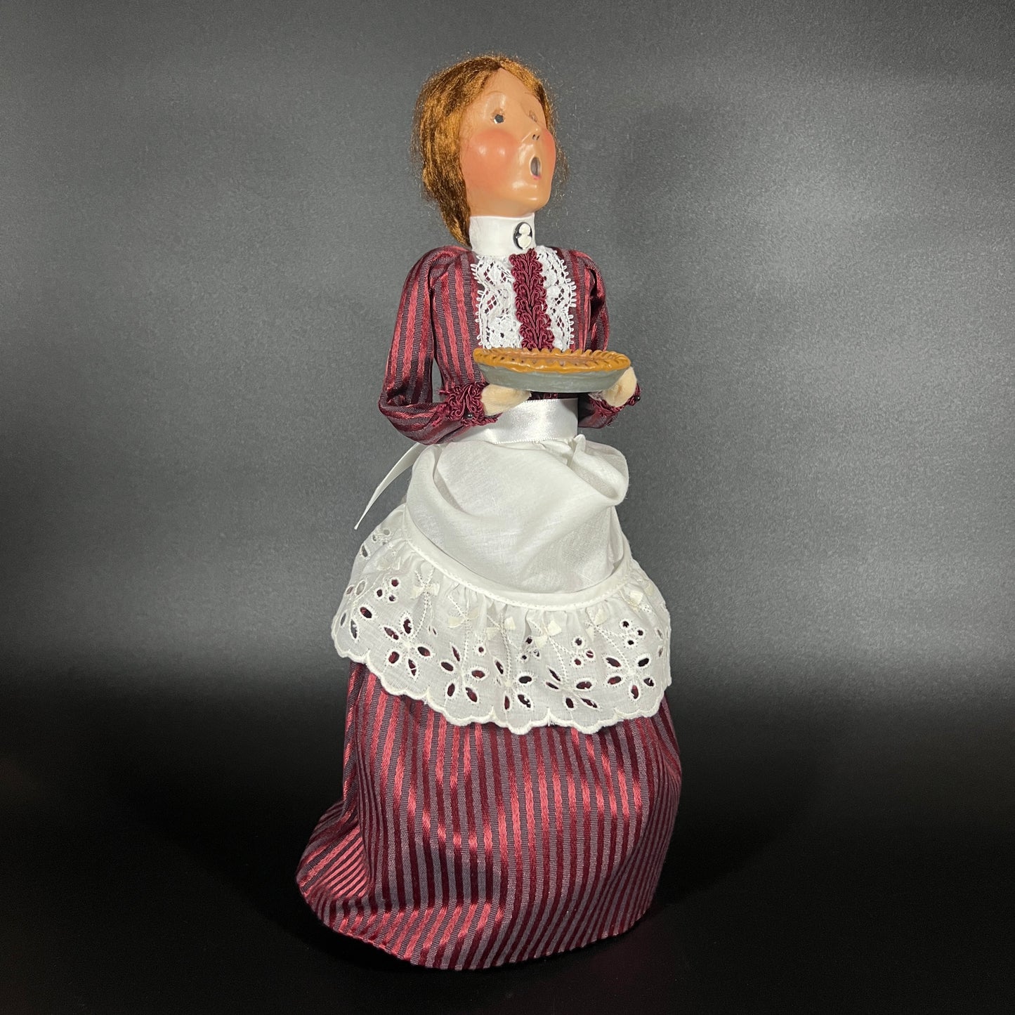 Byers Choice Doll - Woman Caroler Holding Pumpkin Pie