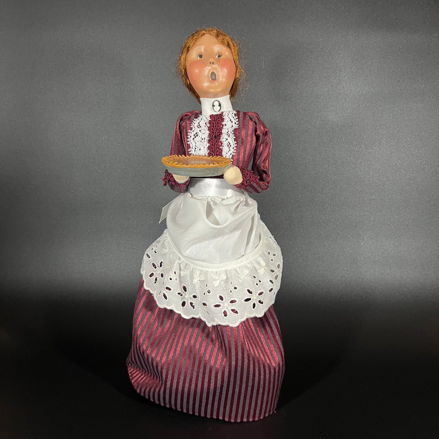 Byers Choice Doll - Woman Caroler Holding Pumpkin Pie