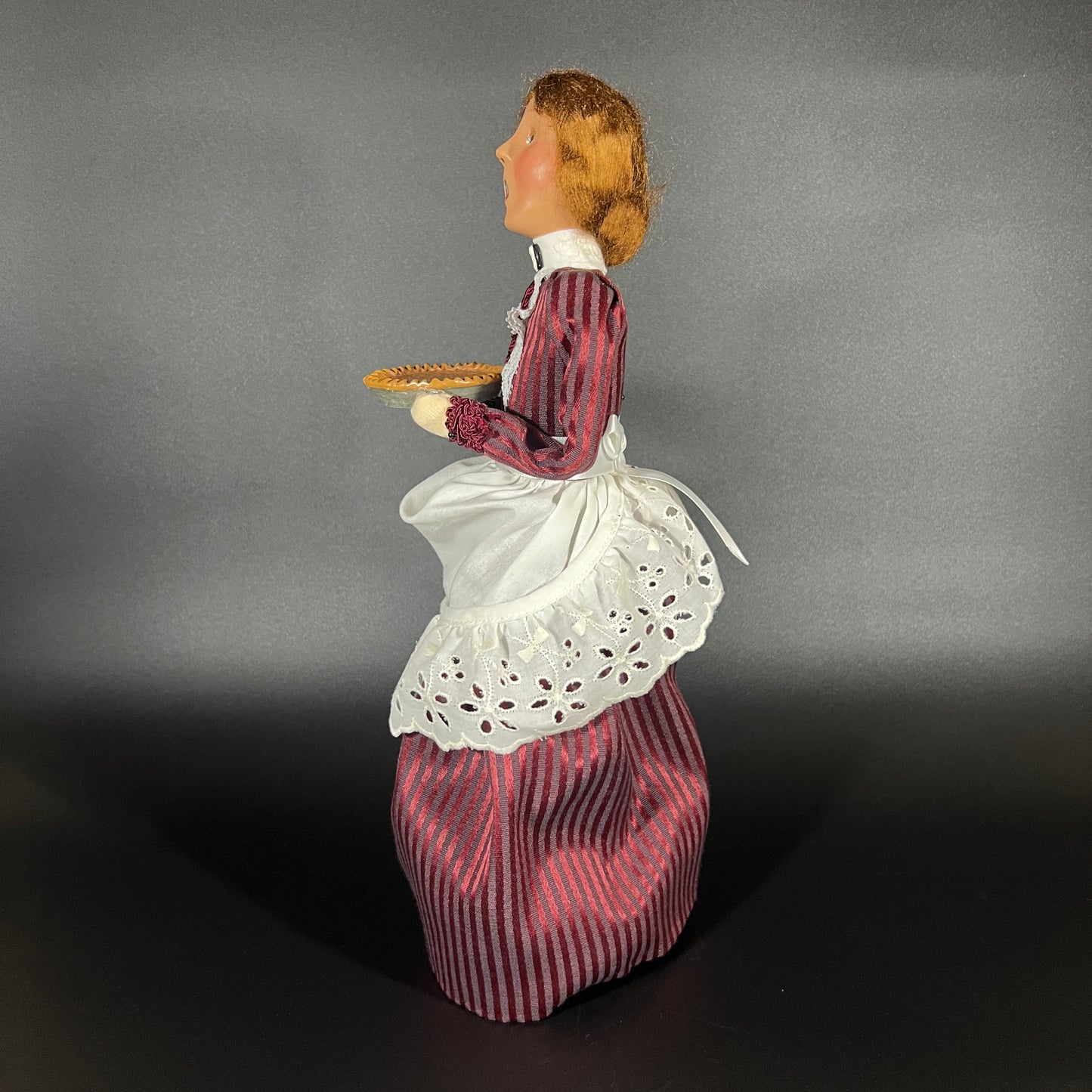 Byers Choice Doll - Woman Caroler Holding Pumpkin Pie