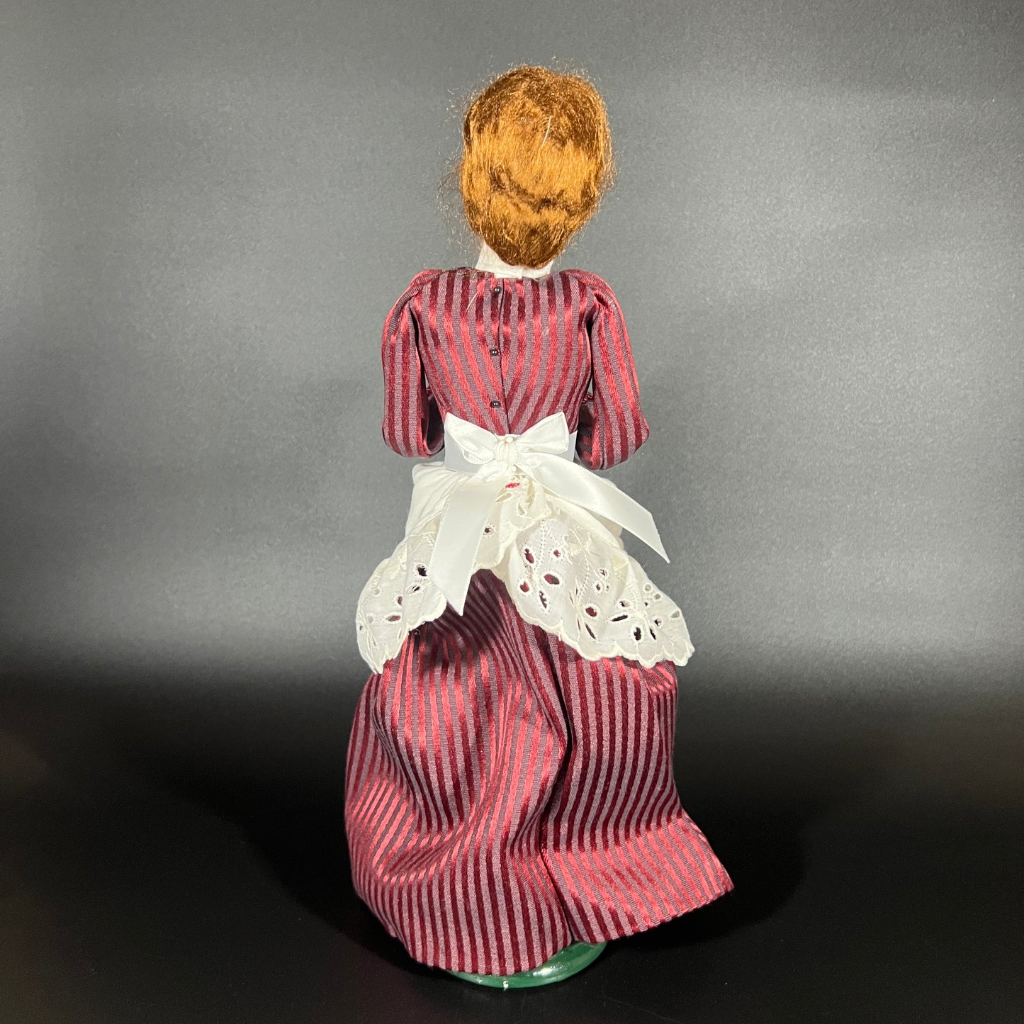 Byers Choice Doll - Woman Caroler Holding Pumpkin Pie