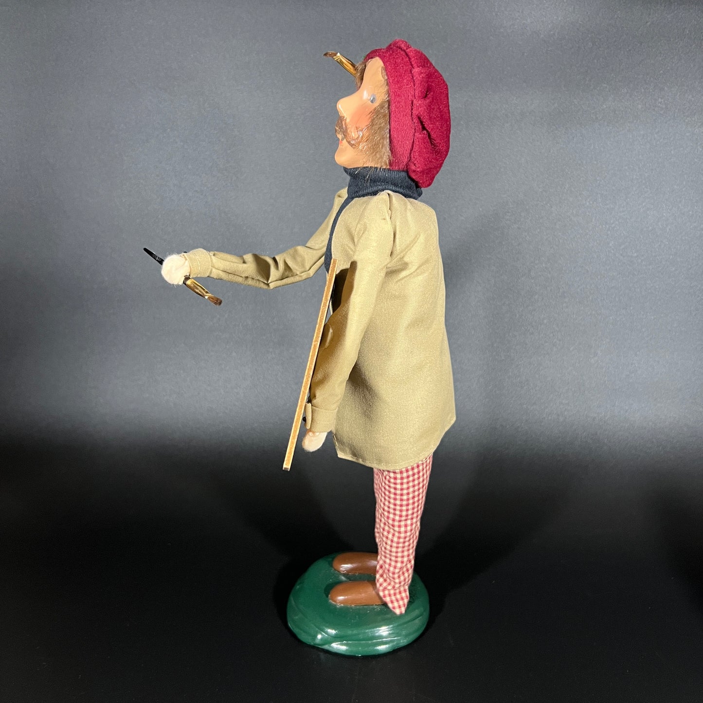 Byers Choice Doll - Artist and His Painting Caroler