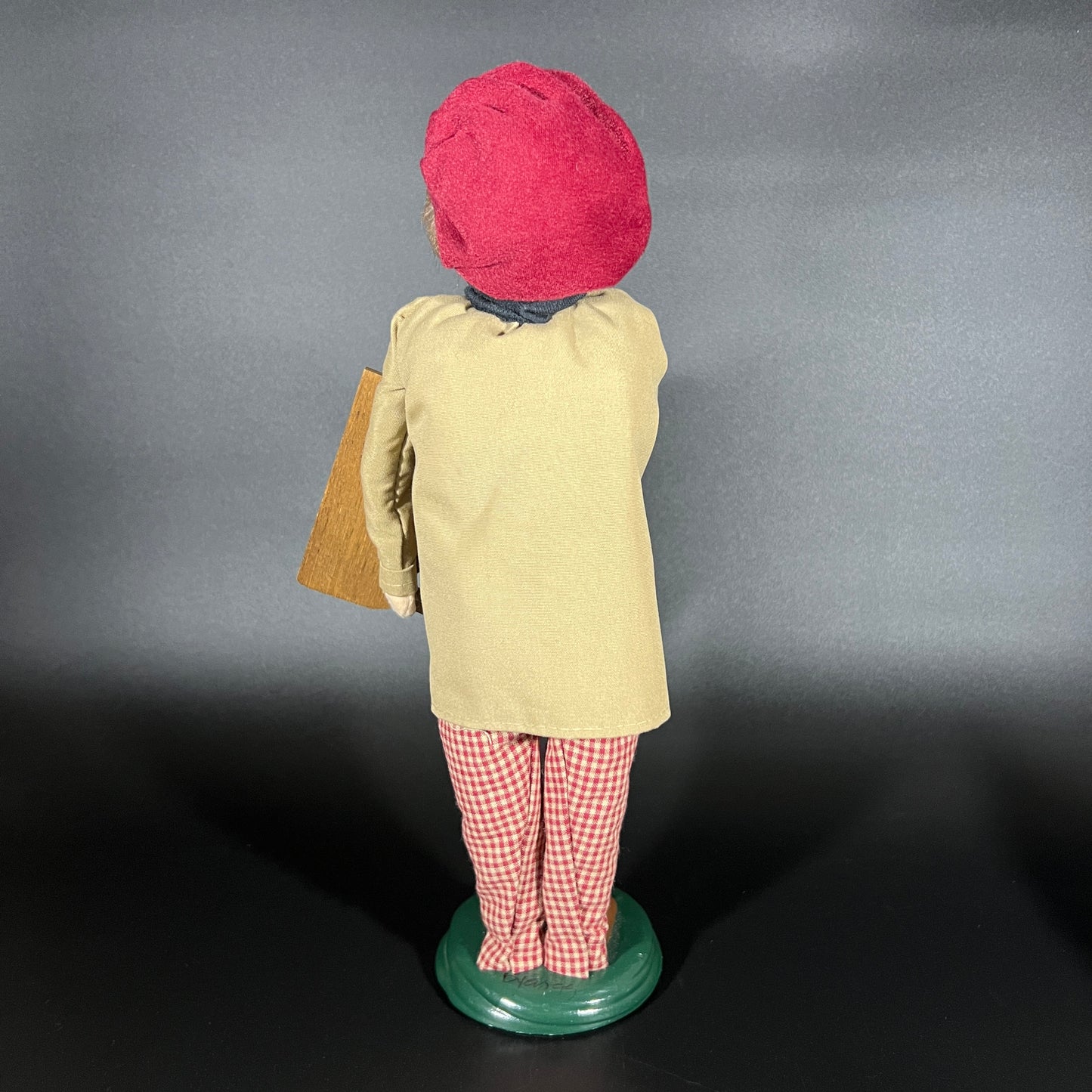Byers Choice Doll - Artist and His Painting Caroler