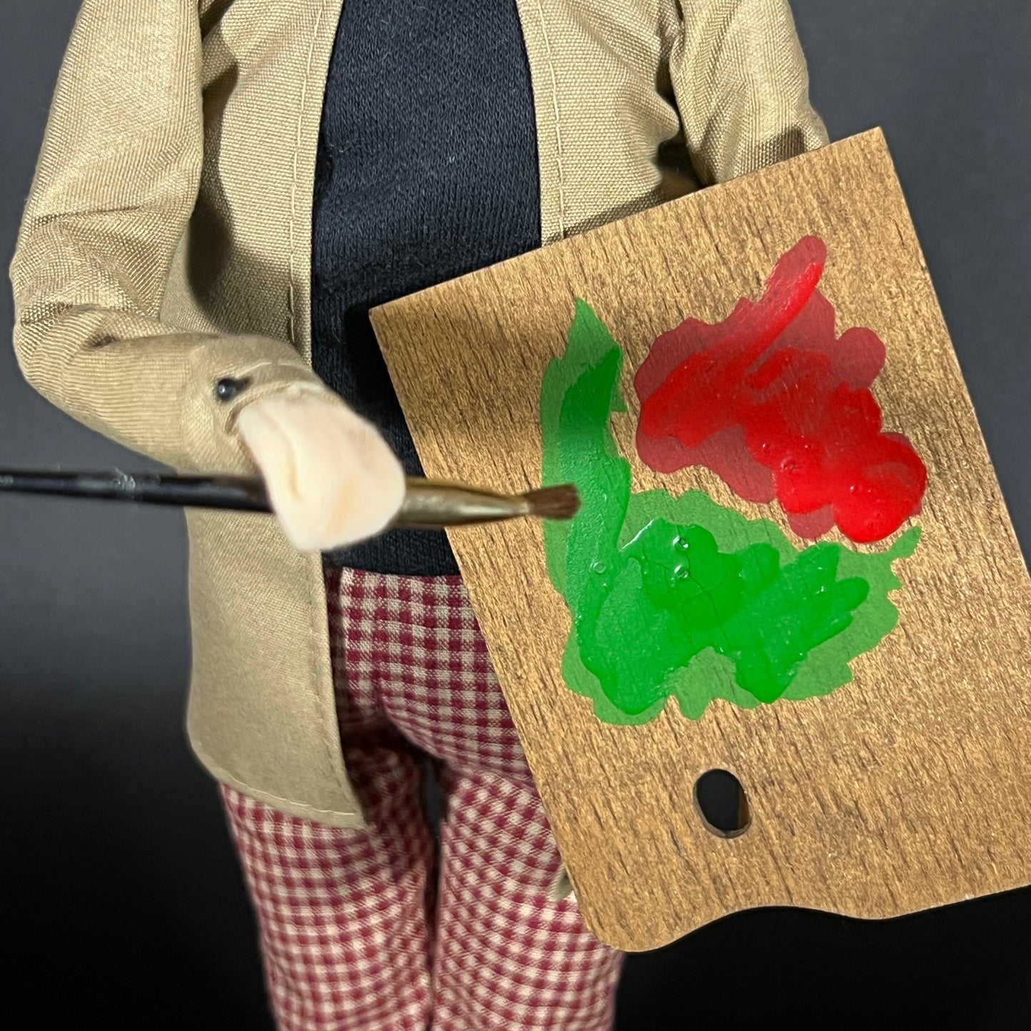 Byers Choice Doll - Artist and His Painting Caroler